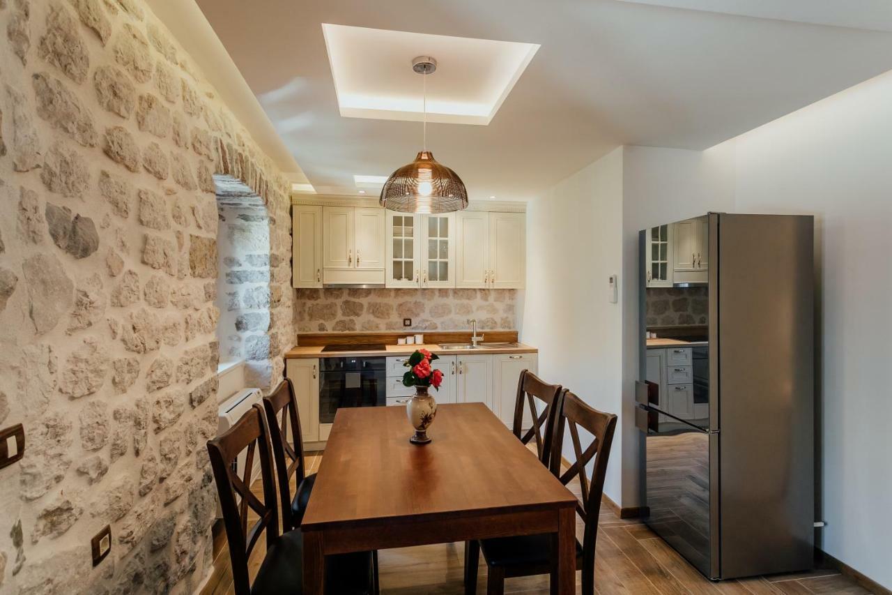 Magnolia Apartment Kotor Luaran gambar