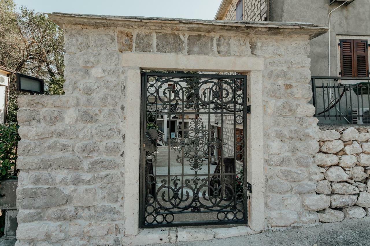 Magnolia Apartment Kotor Luaran gambar