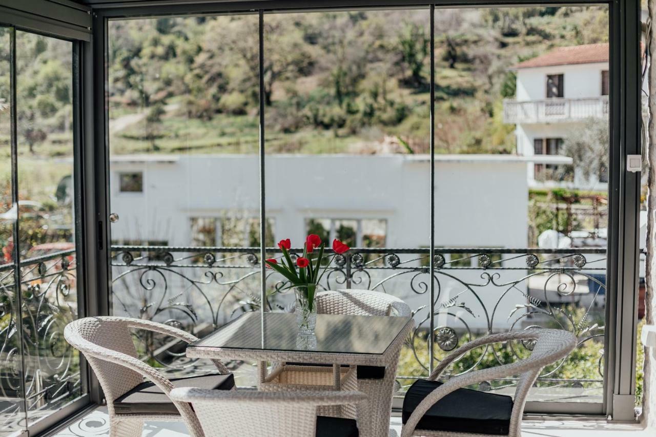 Magnolia Apartment Kotor Luaran gambar
