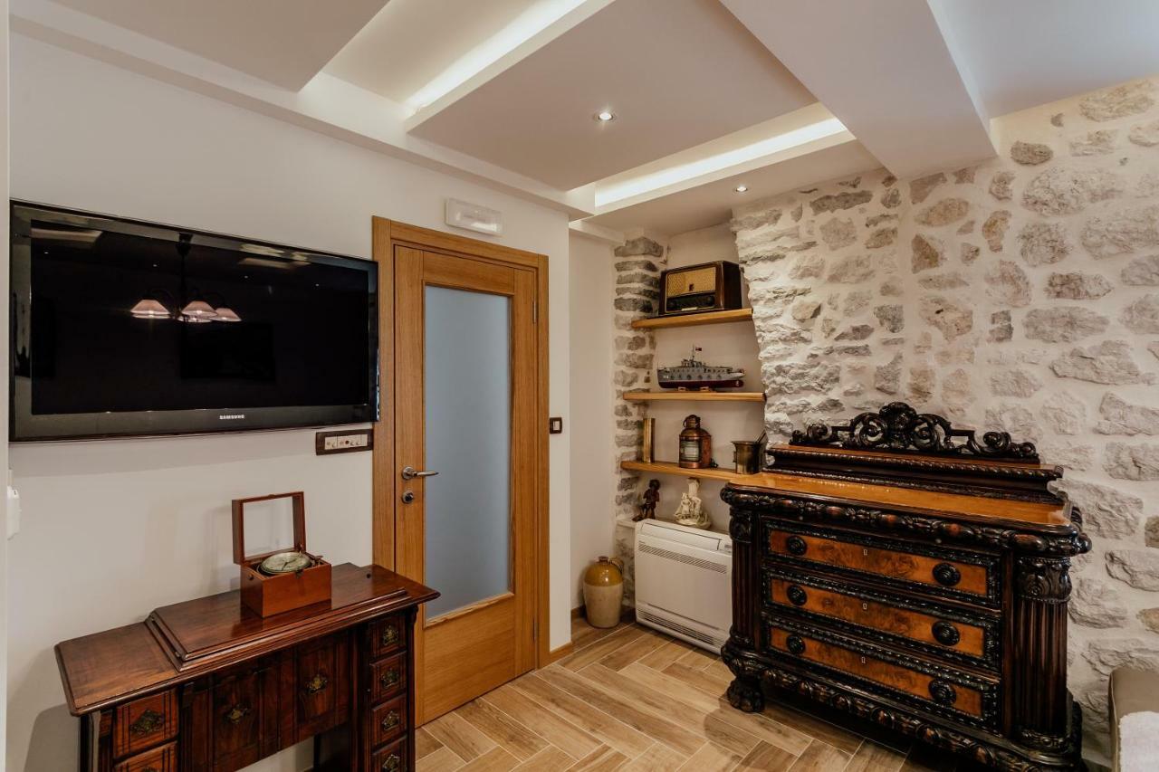 Magnolia Apartment Kotor Luaran gambar